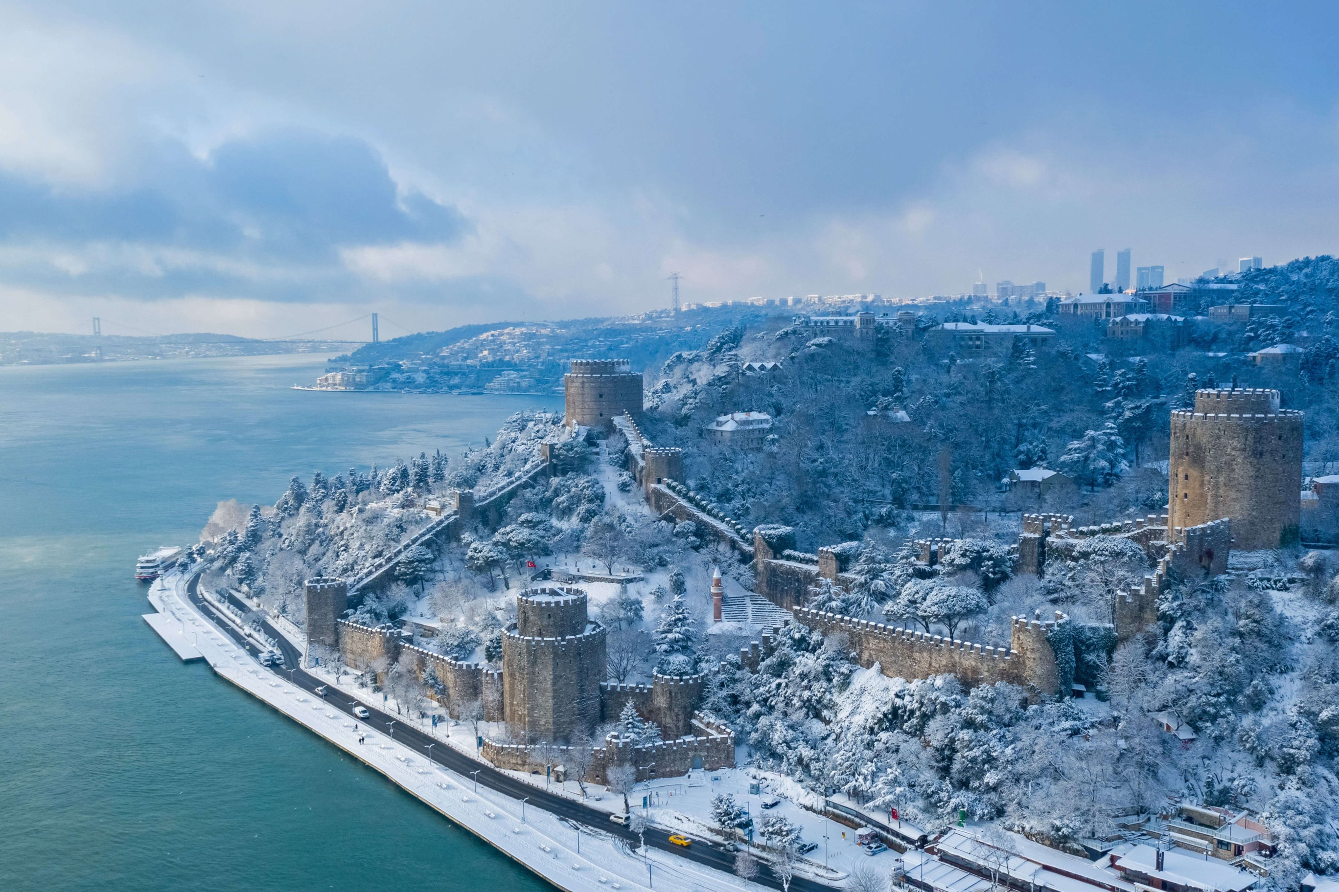 トルコ ルメリ・ヒサルの城塞 by Microsoft | Wallpapers | WallpaperHub