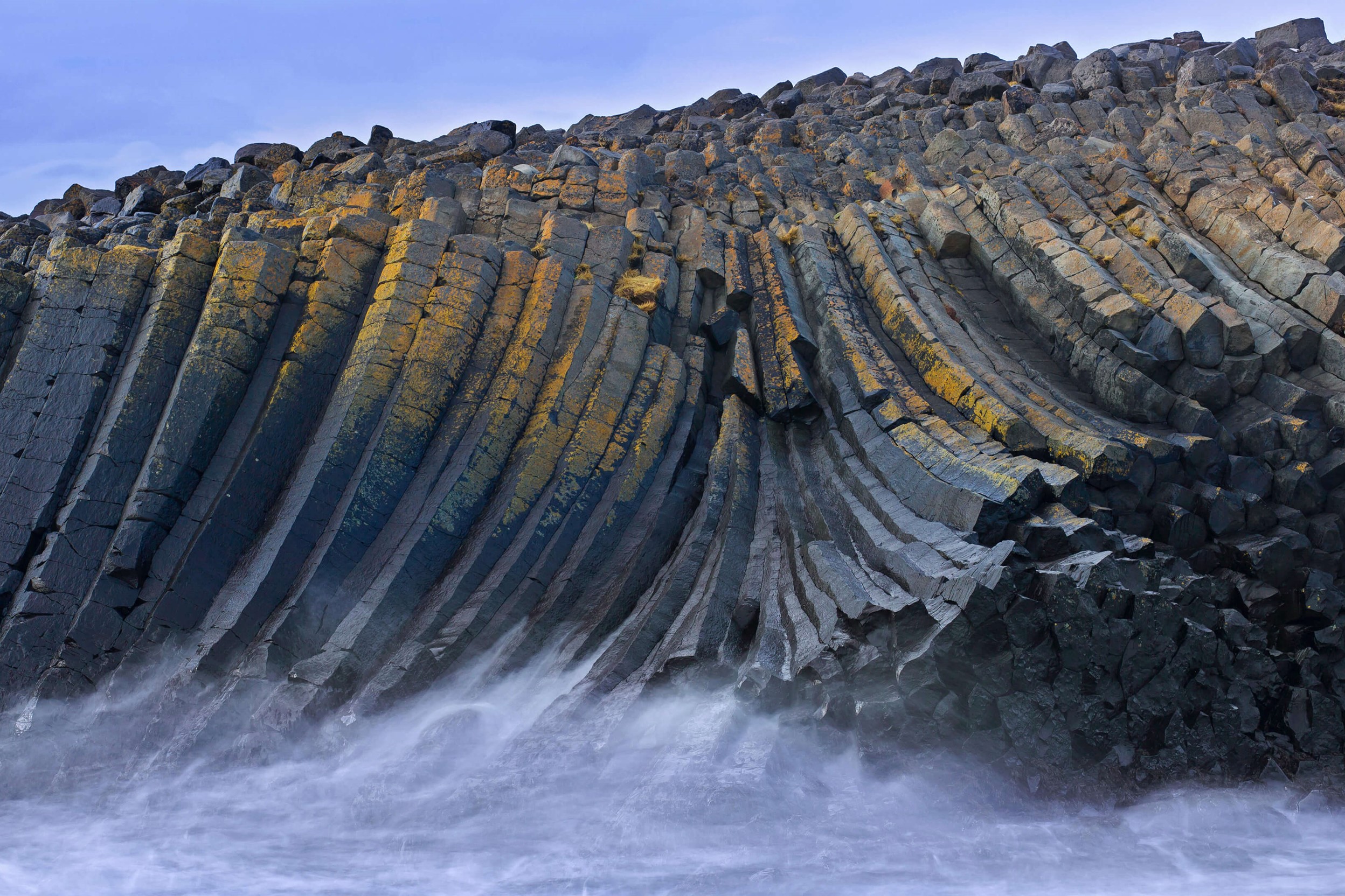 小心龙出没！ by Microsoft | Wallpapers | WallpaperHub