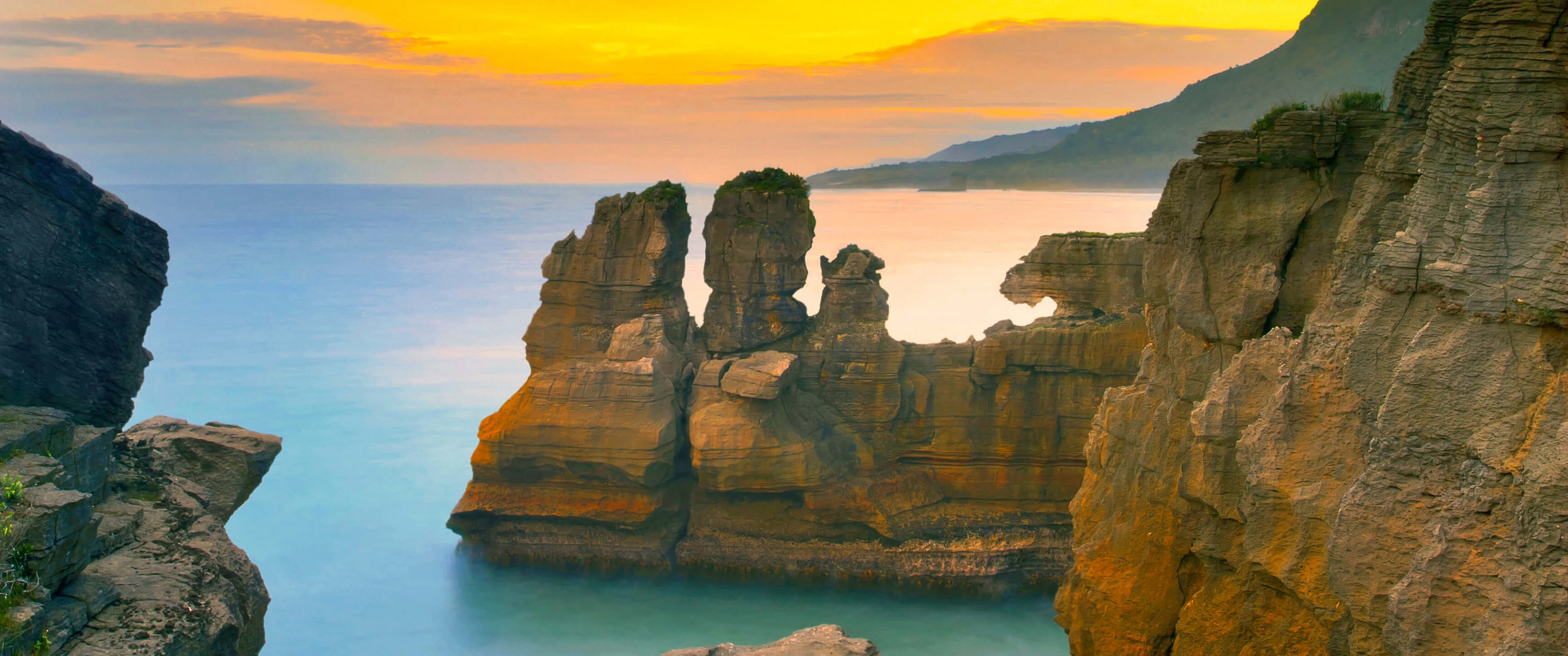 Pancake Rocks by Microsoft | Wallpapers | WallpaperHub