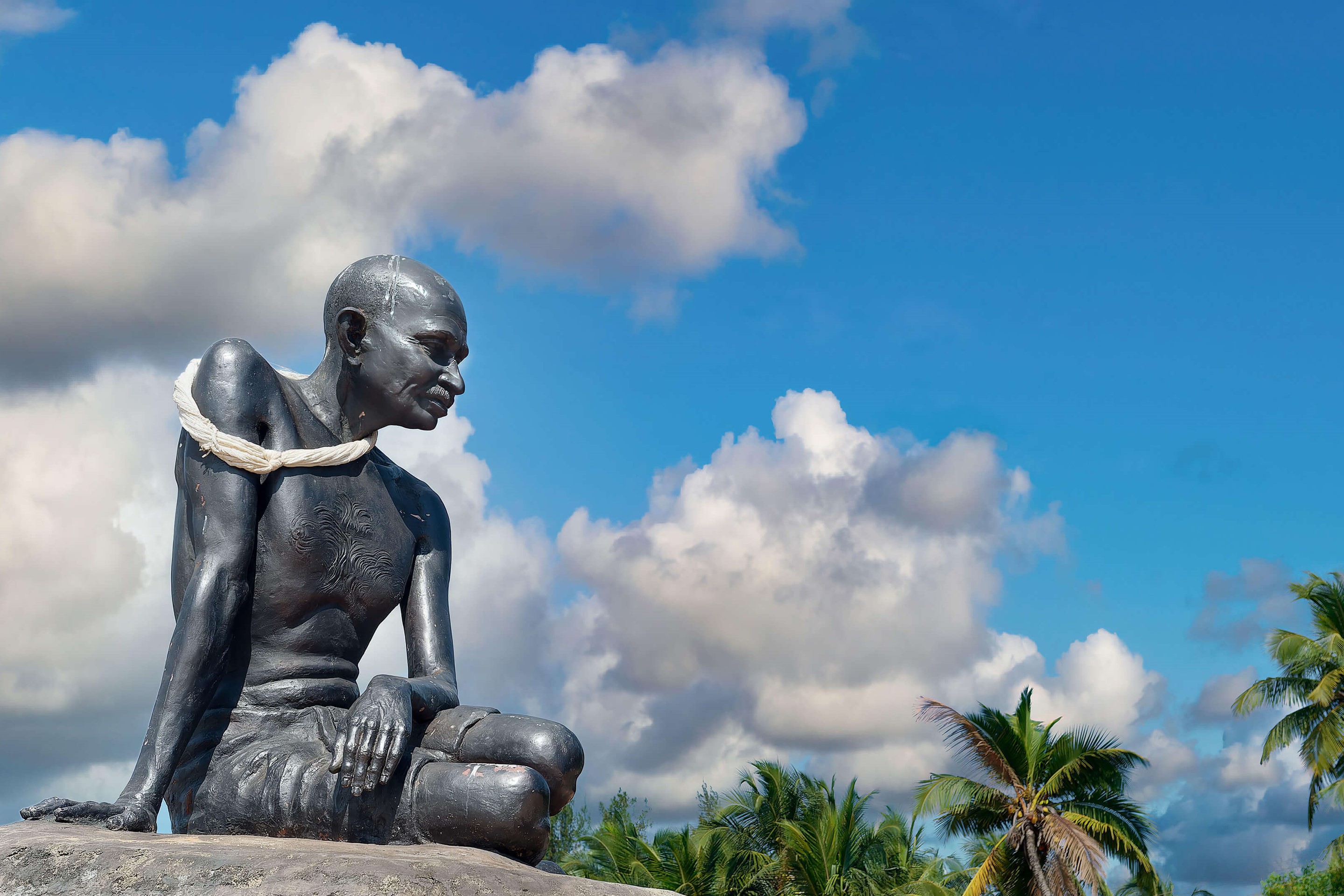 【絵画】群生する谷と緑の湖 緑の幻想 | ｜正光画廊