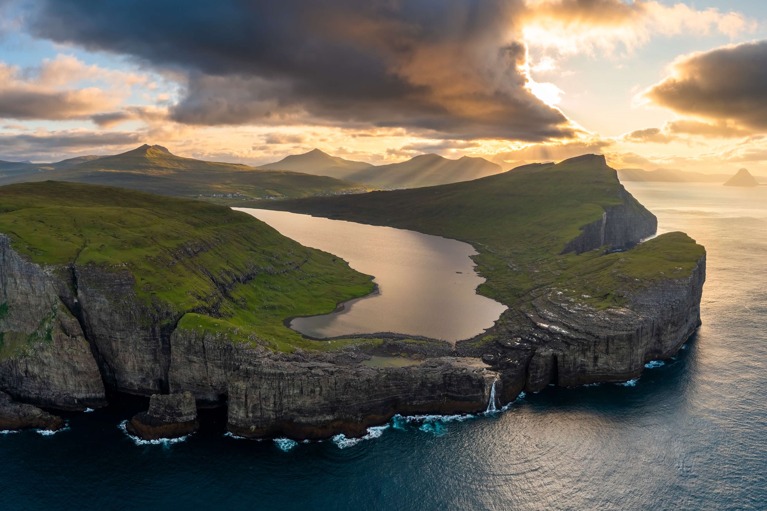 北欧 DUBROVNIK 宝石の様な風景画 北欧 DUBROVNIK 宝石の様な風景画