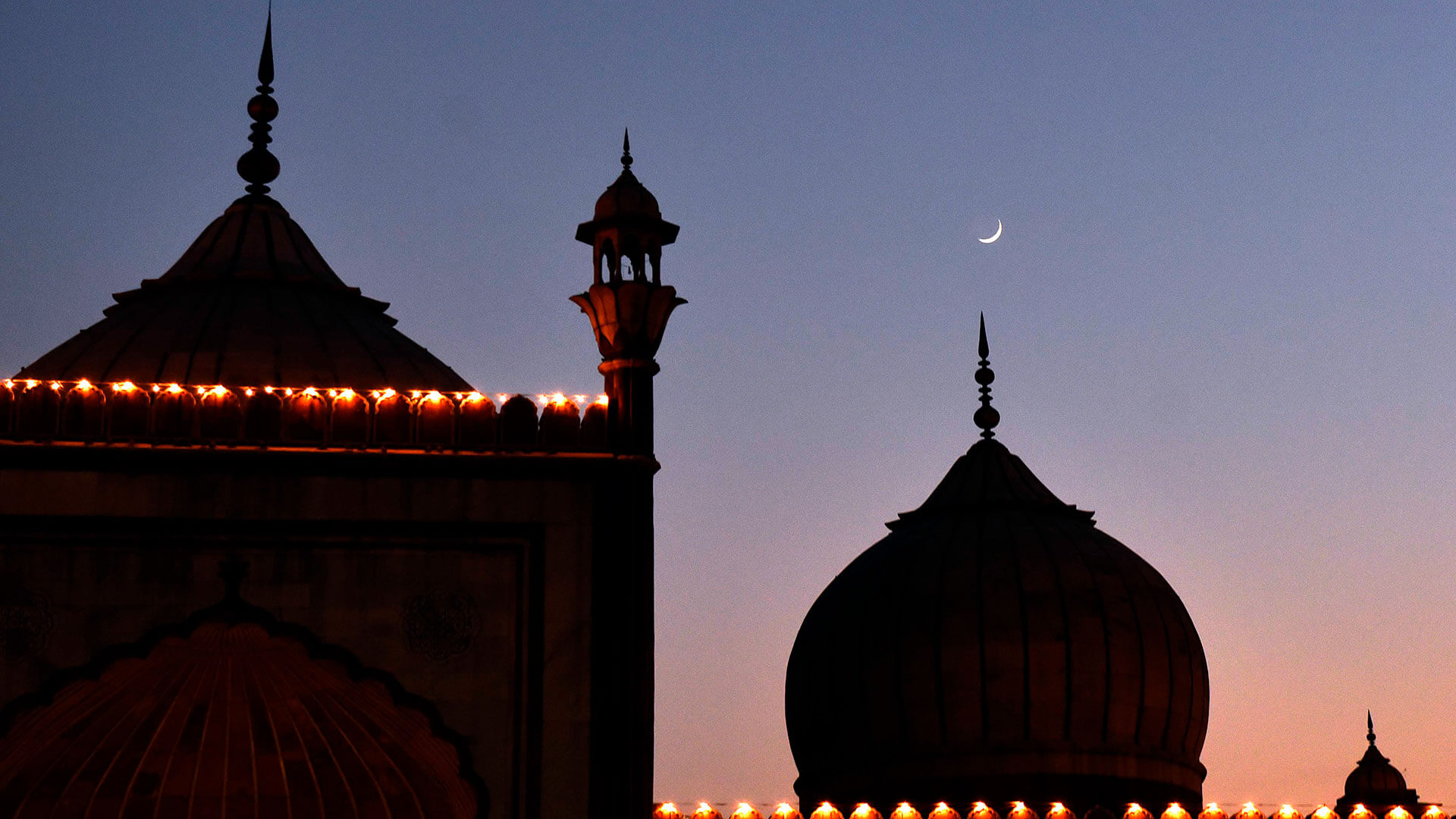 The crescent moon of Ramadan by Microsoft | Wallpapers | WallpaperHub